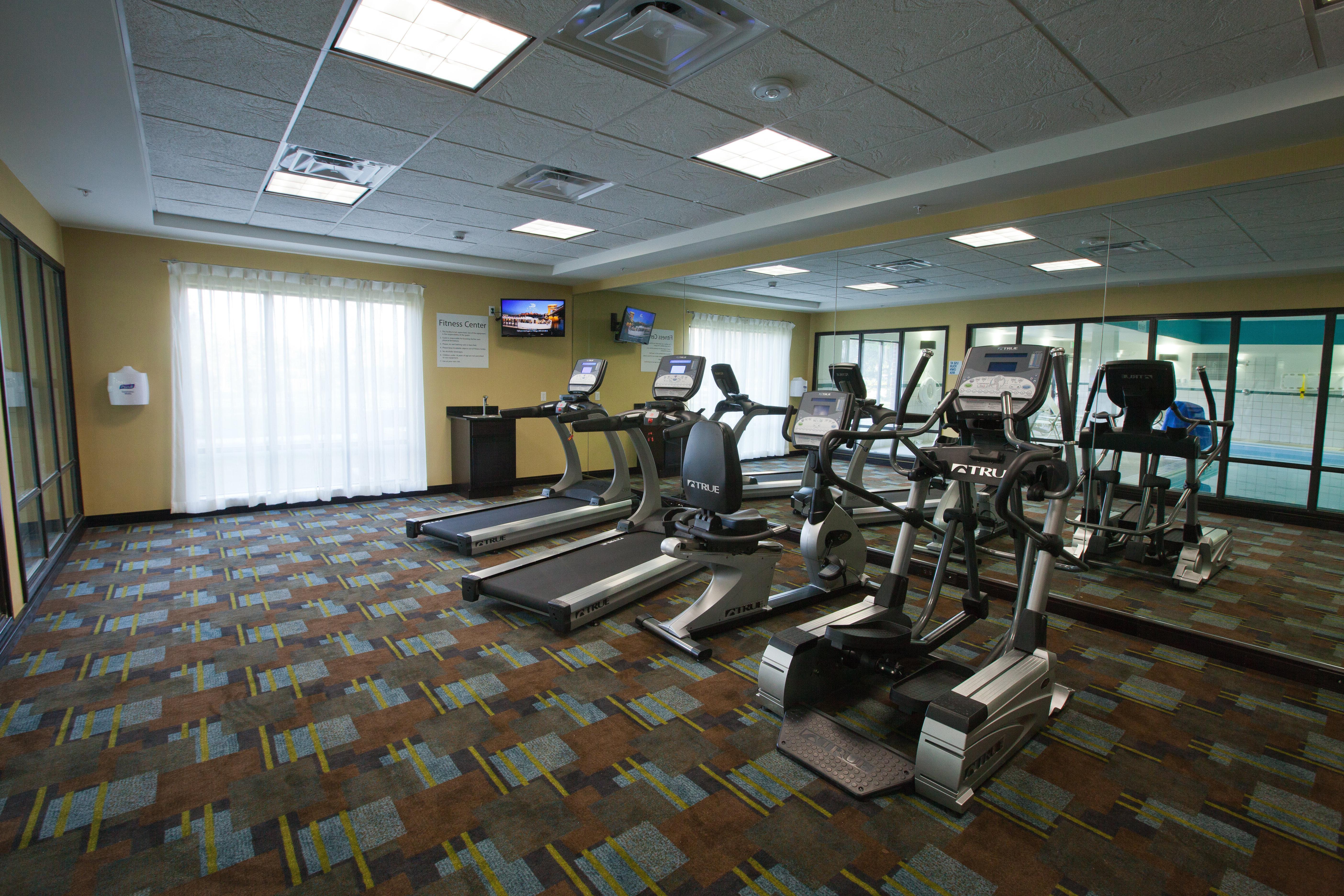 Holiday Inn Express And Suites Detroit North-Troy By Ihg Екстер'єр фото