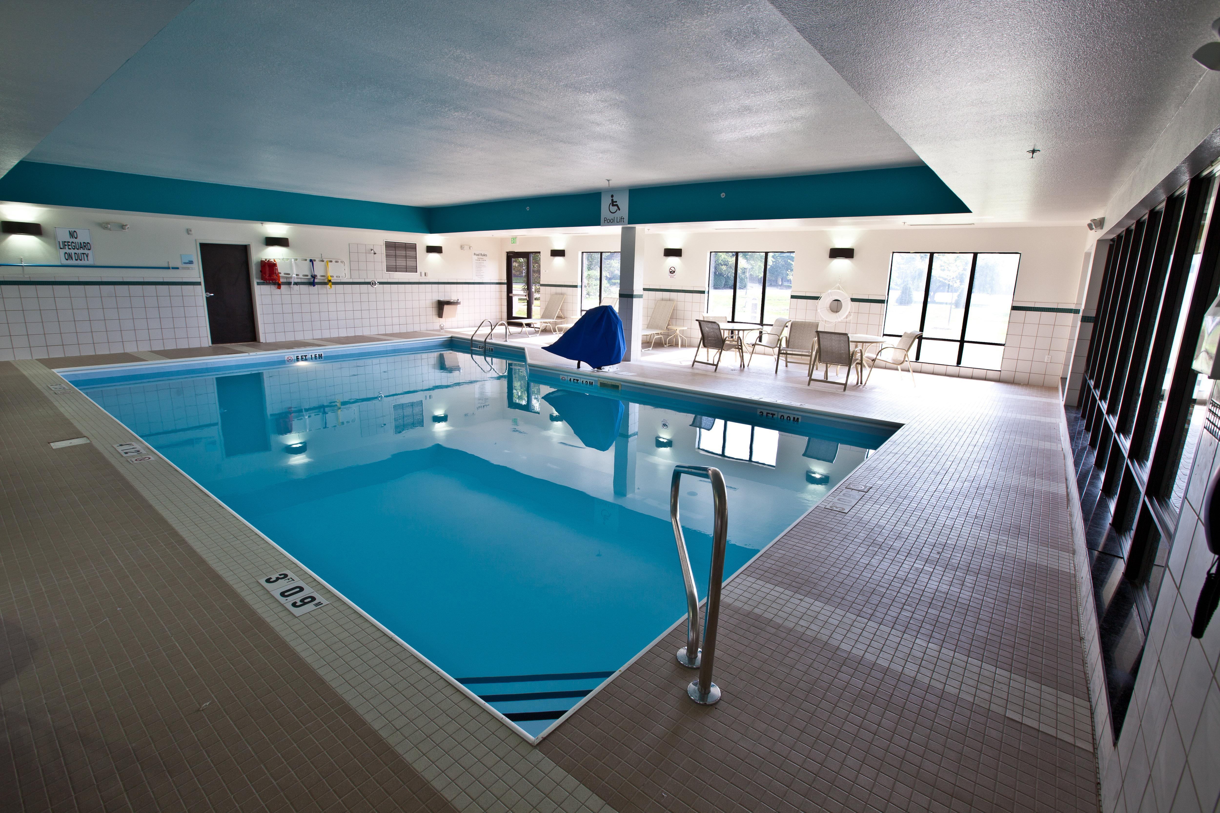 Holiday Inn Express And Suites Detroit North-Troy By Ihg Екстер'єр фото