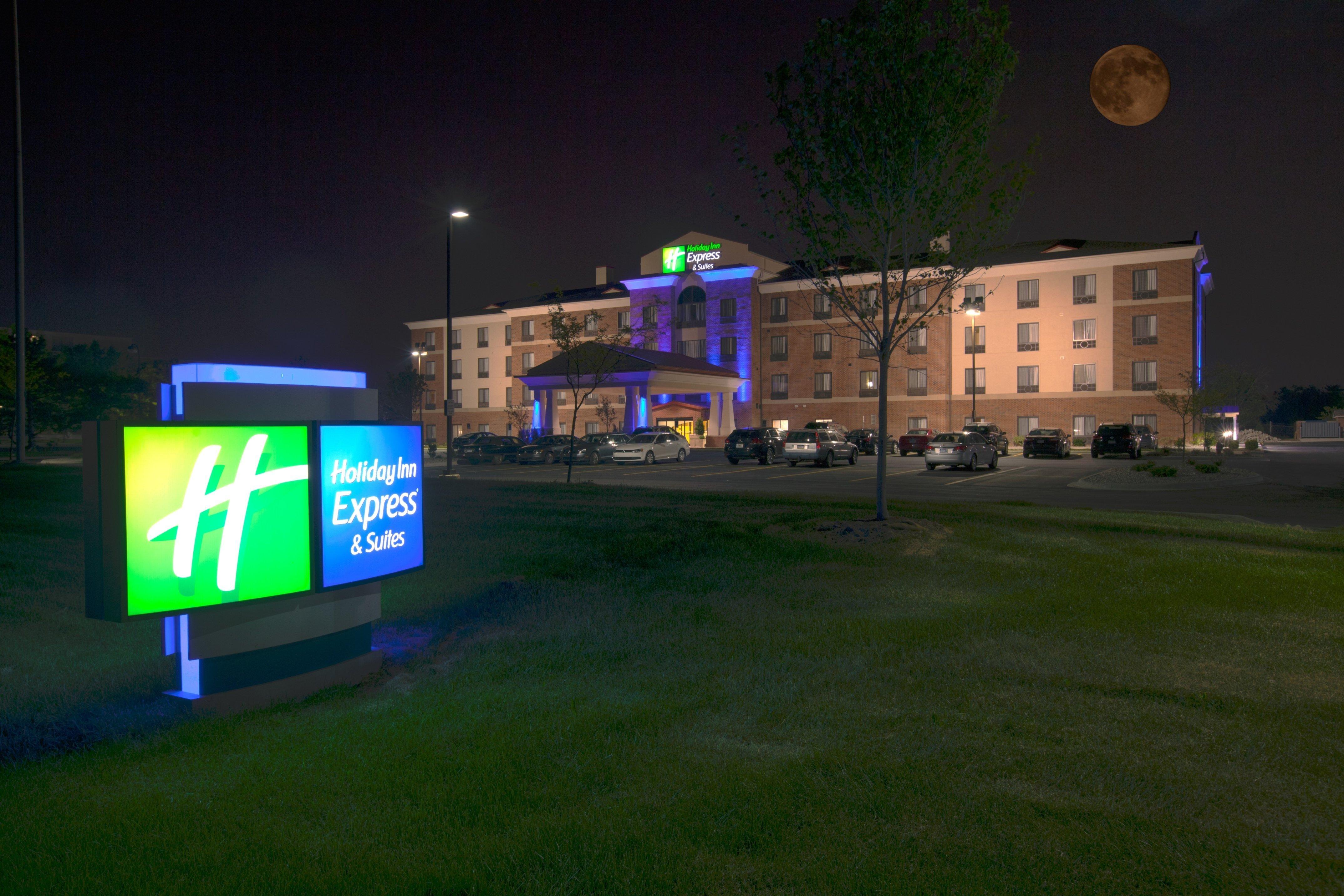 Holiday Inn Express And Suites Detroit North-Troy By Ihg Екстер'єр фото