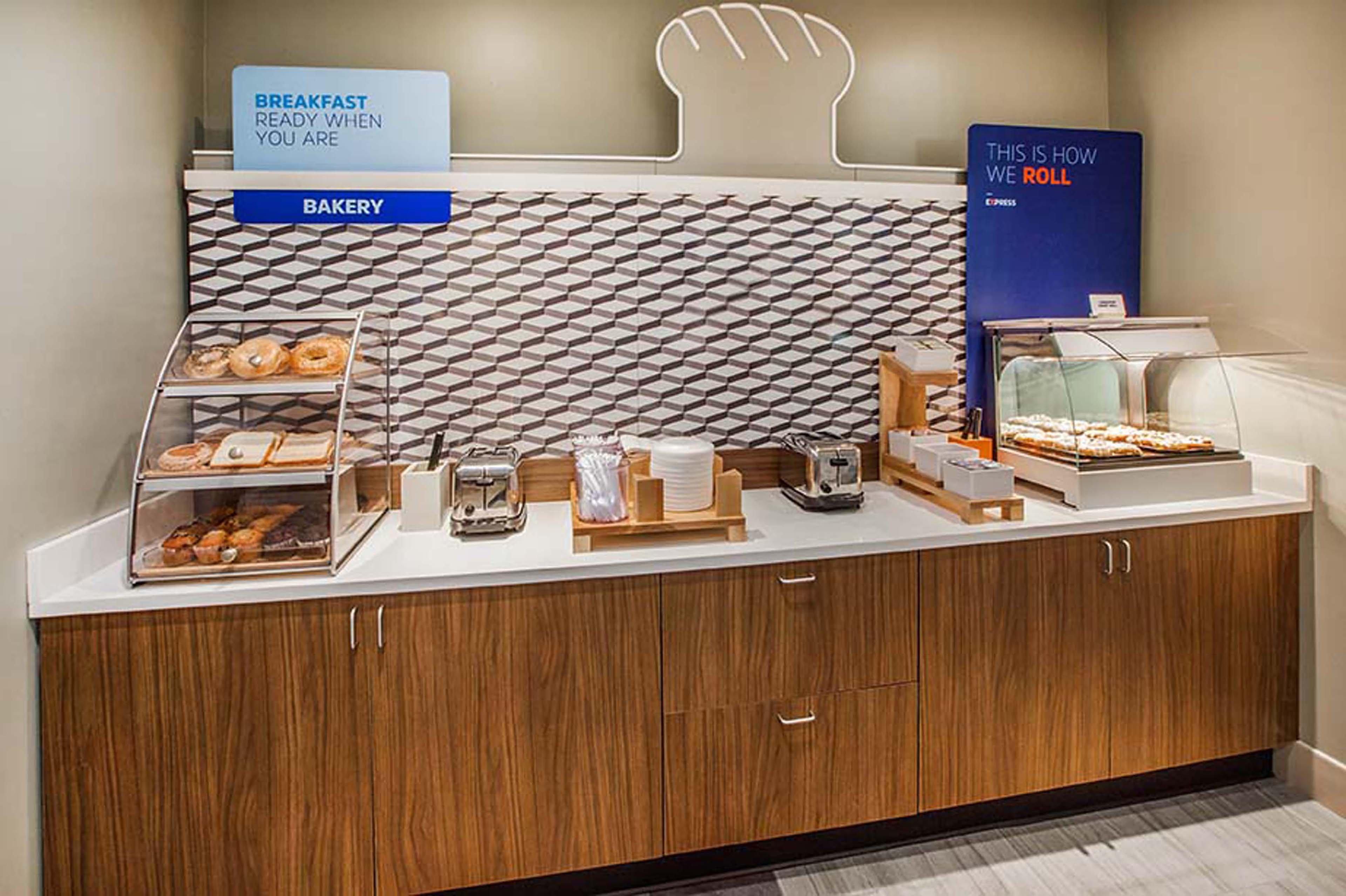 Holiday Inn Express And Suites Detroit North-Troy By Ihg Екстер'єр фото