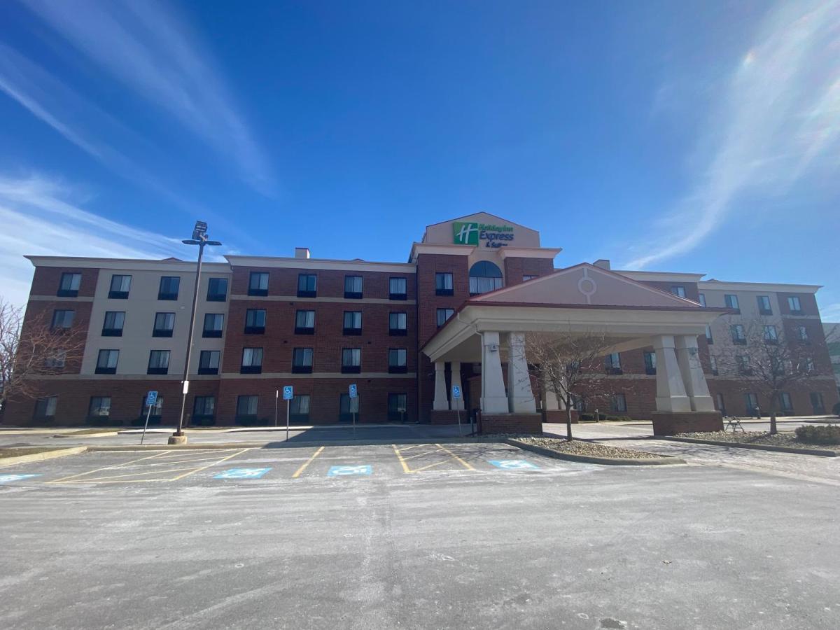 Holiday Inn Express And Suites Detroit North-Troy By Ihg Екстер'єр фото