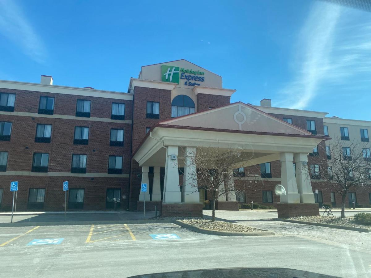 Holiday Inn Express And Suites Detroit North-Troy By Ihg Екстер'єр фото